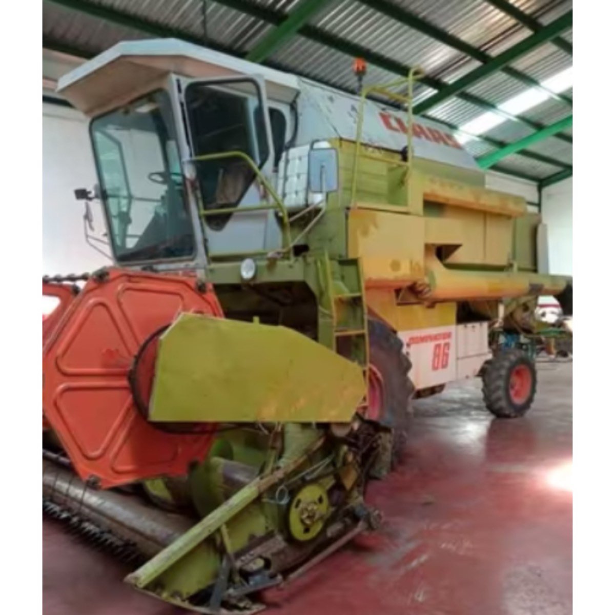 COSECHA DOMINATOR 86