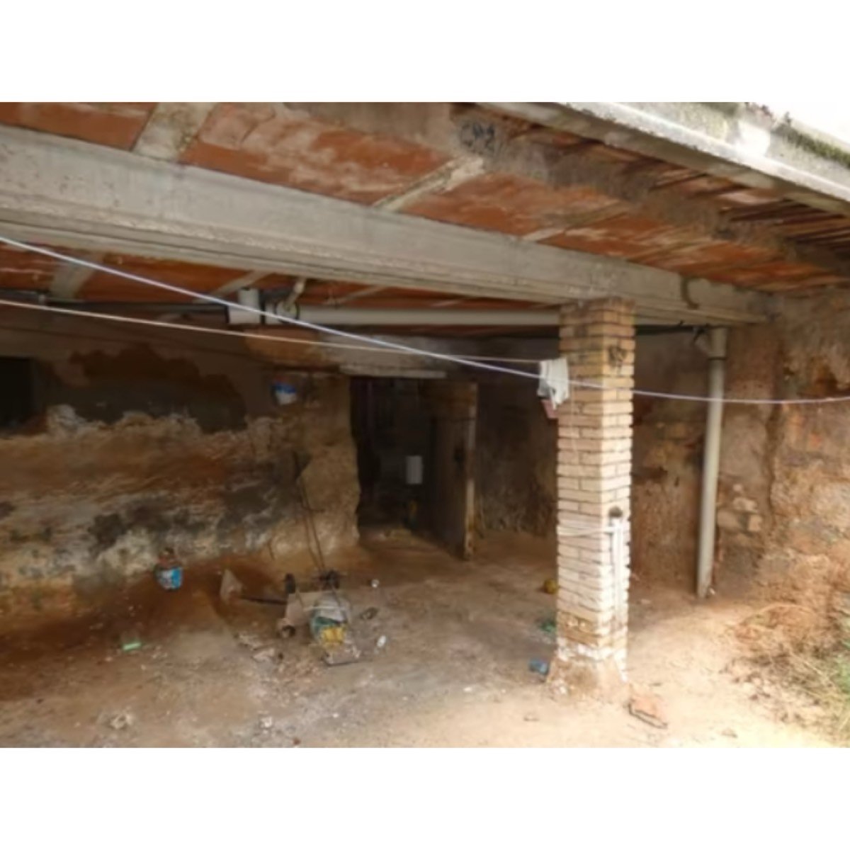 VIVIENDA EN CETINA - CETINA