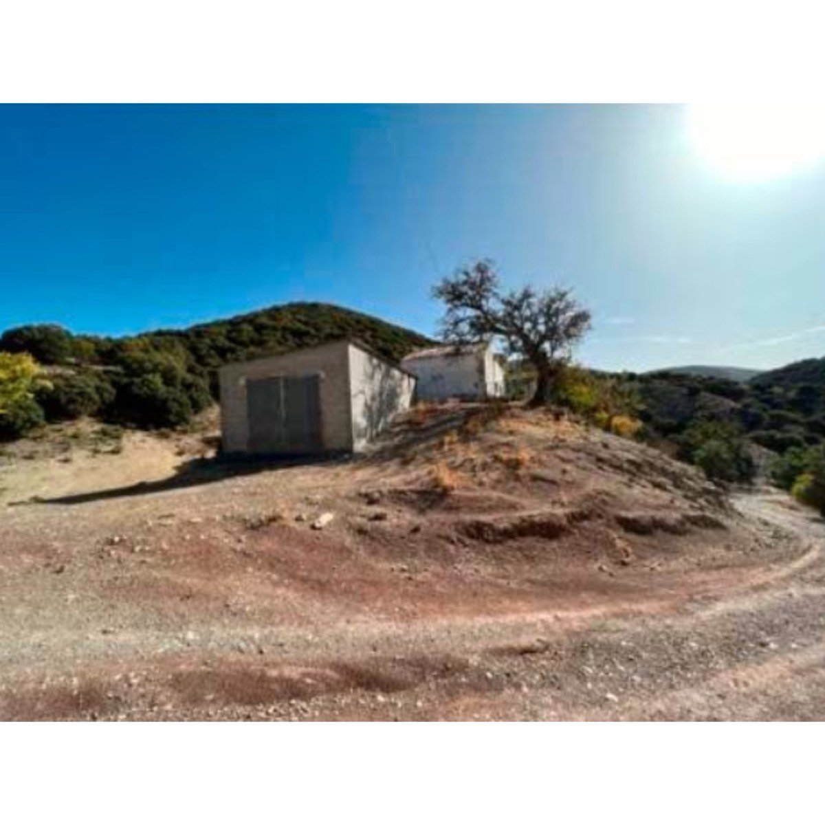 VENTA DE CORTIJO EN FRAILES, ALCALÁ LA R