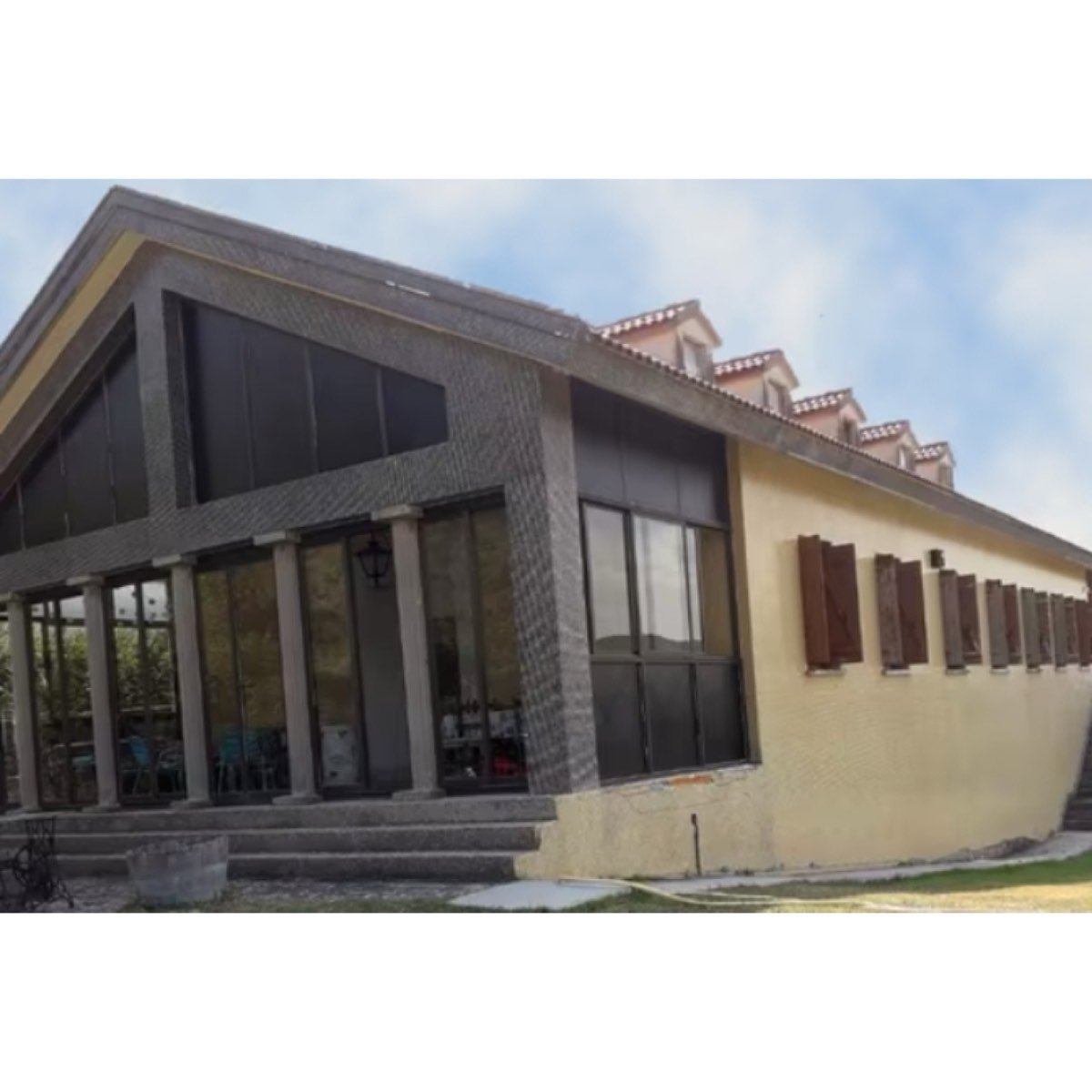 SE VENDE VIVIENDA EN ABALOS - AV. LA RIOJA
