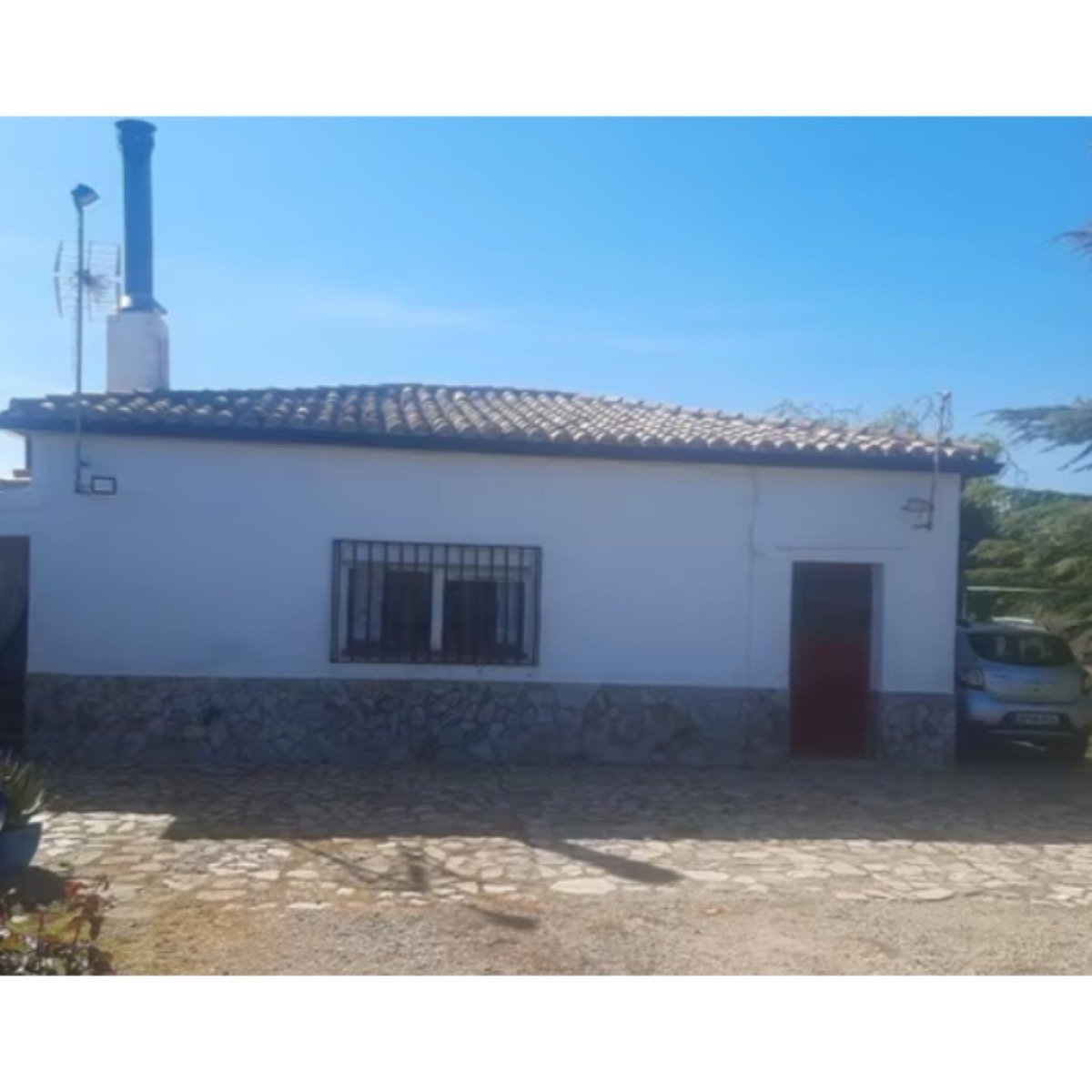 SE VENDE TERRENO CON CASILLA EN ALFARO